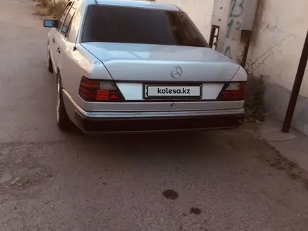 Mercedes-Benz E 230 1992 года за 2 700 000 тг. в Шымкент – фото 6