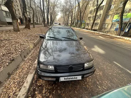 Volkswagen Passat 1994 года за 1 280 000 тг. в Алматы – фото 2