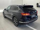 Volkswagen Touareg 2021 года за 29 150 000 тг. в Костанай – фото 2