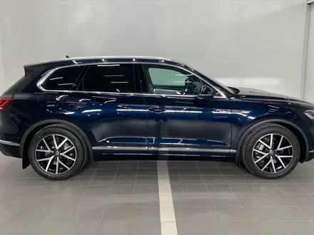 Volkswagen Touareg 2021 года за 26 500 000 тг. в Костанай – фото 17