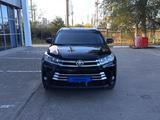 Toyota Highlander 2015 года за 13 450 000 тг. в Актобе – фото 2