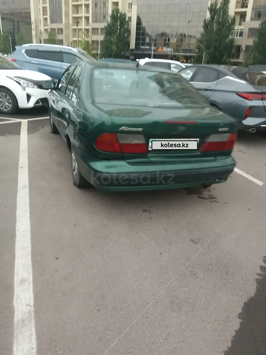 Nissan Almera, 1995
