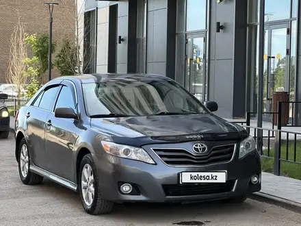 Toyota Camry 2011 года за 5 500 000 тг. в Астана – фото 2