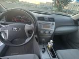 Toyota Camry 2011 годаүшін3 750 000 тг. в Уральск – фото 5