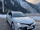 Toyota Camry 2018 годаfor14 700 000 тг. в Алматы