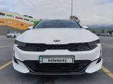 Kia K5 2021 года за 13 000 000 тг. в Алматы