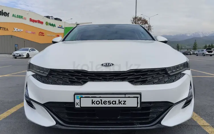Kia K5 2021 года за 12 500 000 тг. в Алматы