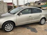 Volkswagen Passat 2007 года за 4 000 000 тг. в Атырау – фото 3