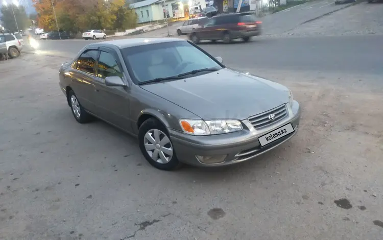 Toyota Camry 2001 годаүшін3 600 000 тг. в Алматы