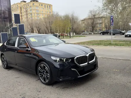 BMW 520 2024 года за 40 000 000 тг. в Астана – фото 2