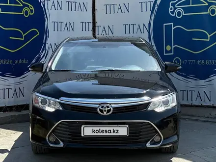 Toyota Camry 2015 года за 8 590 000 тг. в Семей