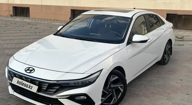Hyundai Elantra, 2024