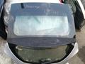 Крышка багажника Hyundai Veloster за 250 000 тг. в Алматы – фото 2