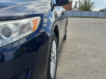 Toyota Camry 2014 года за 6 500 000 тг. в Актобе – фото 4