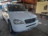 Mercedes-Benz ML 320 2001 года за 4 500 000 тг. в Алматы – фото 2