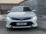 Toyota Camry 2017 года за 13 200 000 тг. в Алматы – фото 5