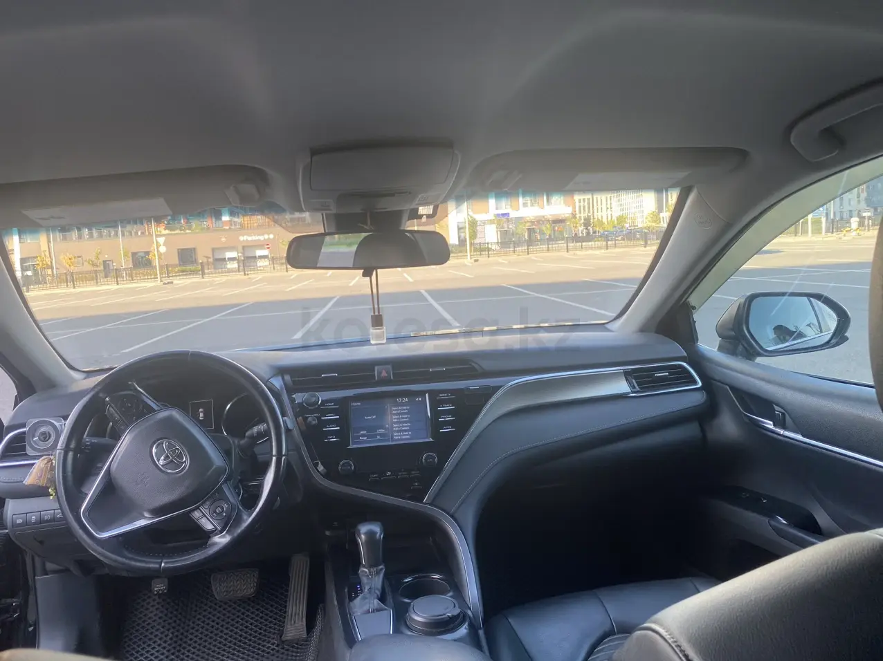 Toyota Camry, 2018