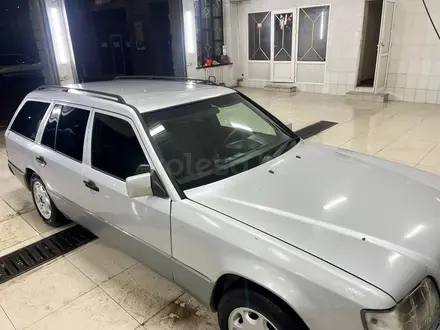 Mercedes-Benz E 280 1996 года за 2 100 000 тг. в Алматы – фото 2