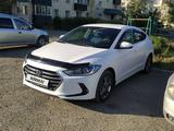 Hyundai Elantra 2018 года за 7 700 000 тг. в Семей – фото 2