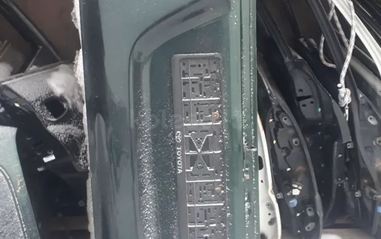Крышка багажника нижняя TLC100 VXүшін111 001 тг. в Караганда