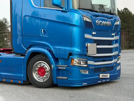 Scania  S-Series 2021 года за 69 000 000 тг. в Алматы – фото 40