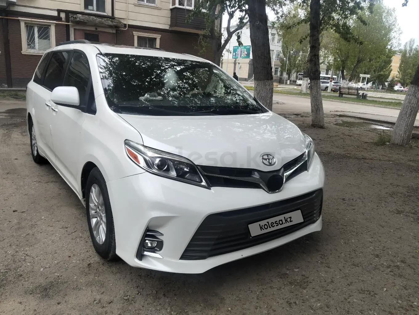 Toyota Sienna, 2014
