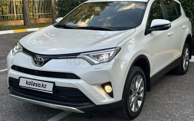 Toyota RAV4 2018 годаүшін14 600 000 тг. в Астана