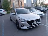 Hyundai Solaris 2021 годаүшін8 000 000 тг. в Астана – фото 4