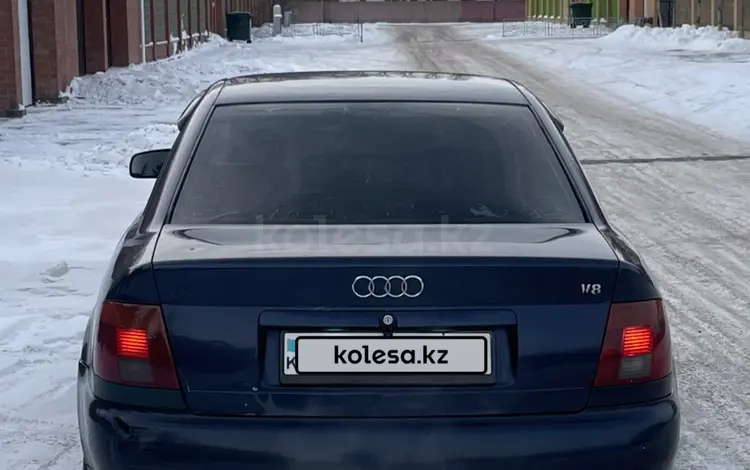 Audi A4 1994 годаfor2 000 000 тг. в Астана