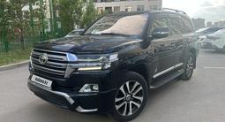 Toyota Land Cruiser 2018 года за 31 000 000 тг. в Астана