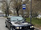 BMW 520 1993 года за 2 650 000 тг. в Алматы – фото 3