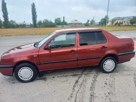 Volkswagen Vento 1994 года за 1 300 000 тг. в Шымкент – фото 3