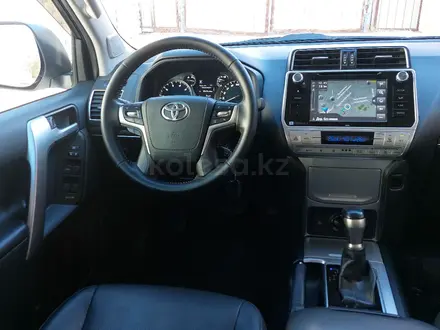 Toyota Land Cruiser Prado 2017 года за 22 800 000 тг. в Актобе – фото 39