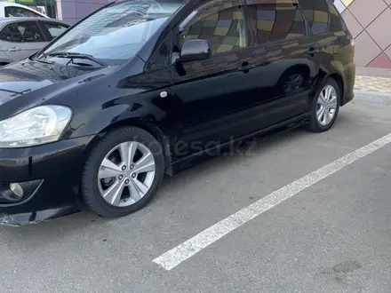 Toyota Ipsum 2006 года за 5 700 000 тг. в Атырау