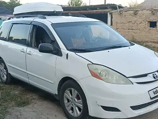 Toyota Sienna, 2008