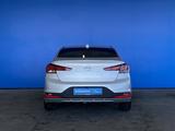 Hyundai Elantra 2019 года за 8 240 000 тг. в Шымкент – фото 4
