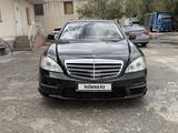 Mercedes-Benz S 550 2007 года за 7 500 000 тг. в Шымкент – фото 2