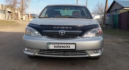 Toyota Camry 2003 годаүшін5 300 000 тг. в Семей – фото 2