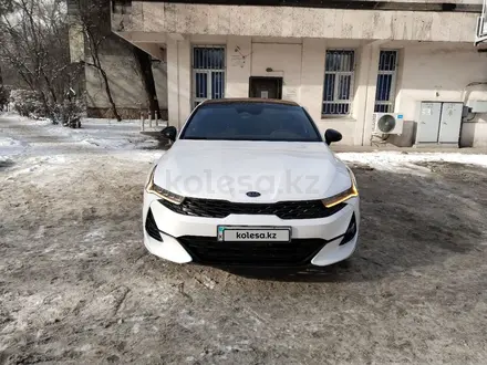 Kia K5 2022 года за 12 500 000 тг. в Алматы – фото 24