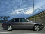 Mercedes-Benz E 280 1993 года за 2 250 000 тг. в Алматы – фото 4