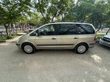 Ford Galaxy 2001 года за 3 750 000 тг. в Уральск – фото 2