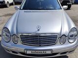 Mercedes-Benz E 240 2003 года за 5 200 000 тг. в Астана – фото 2