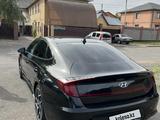 Hyundai Sonata 2022 года за 12 500 000 тг. в Астана – фото 2