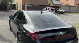 Hyundai Sonata 2022 года за 10 800 000 тг. в Астана – фото 2