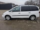 Ford Galaxy 1998 года за 2 100 000 тг. в Уральск – фото 2