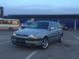 Volkswagen Golf 1993 года за 1 000 000 тг. в Шымкент