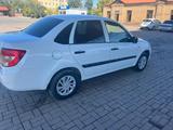 ВАЗ (Lada) Granta 2190 2013 года за 2 500 000 тг. в Шымкент – фото 4