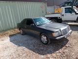 Mercedes-Benz E 200 1992 года за 900 000 тг. в Астана