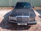Mercedes-Benz E 200 1992 года за 900 000 тг. в Астана – фото 2
