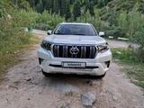 Toyota Land Cruiser Prado 2022 года за 36 200 000 тг. в Алматы – фото 2